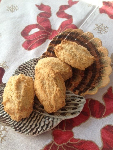 18世紀の女子会に欠かせなかったお菓子 プティフールとフリアン 大森由紀子 お菓子の裏側 Note