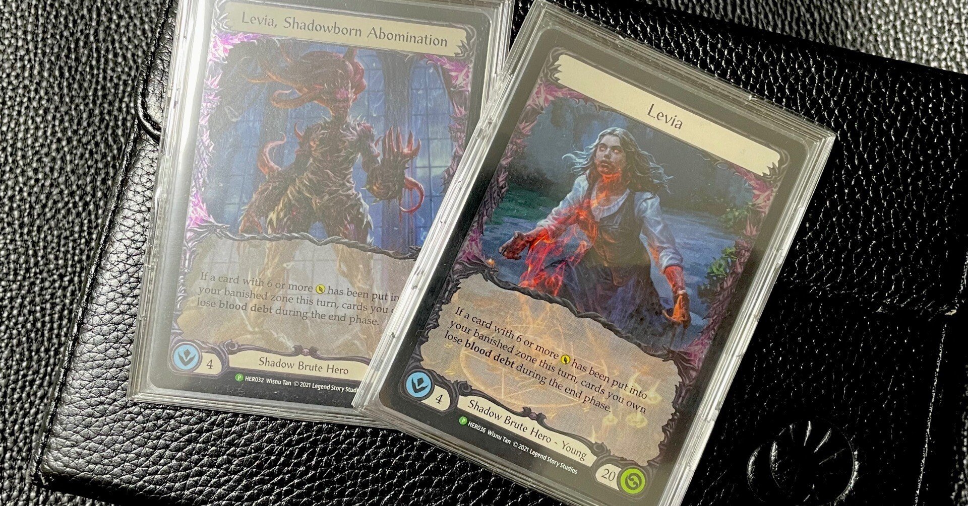 Hareruya Premium 本革スリムデッキケースとFaBのヒーローLevia