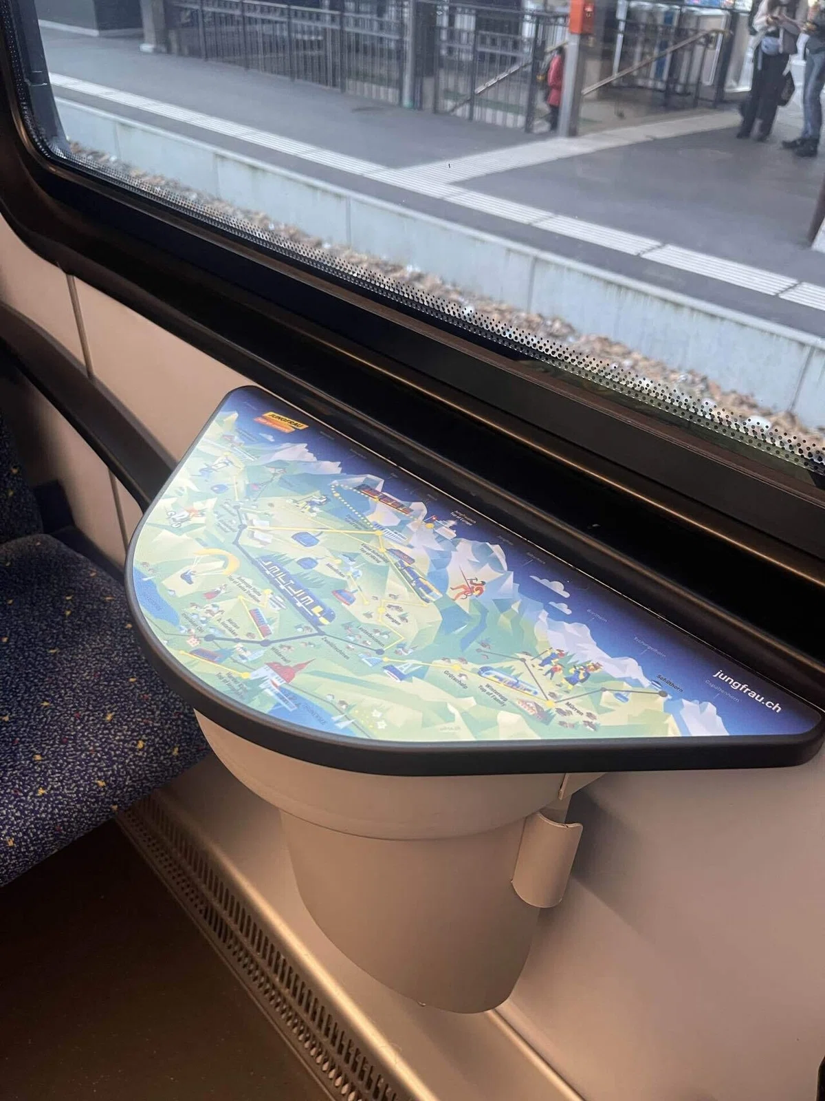 スイス③-1 ユングフラウヨッホ:ヨーロッパ最高地点の鉄道駅｜みぽ