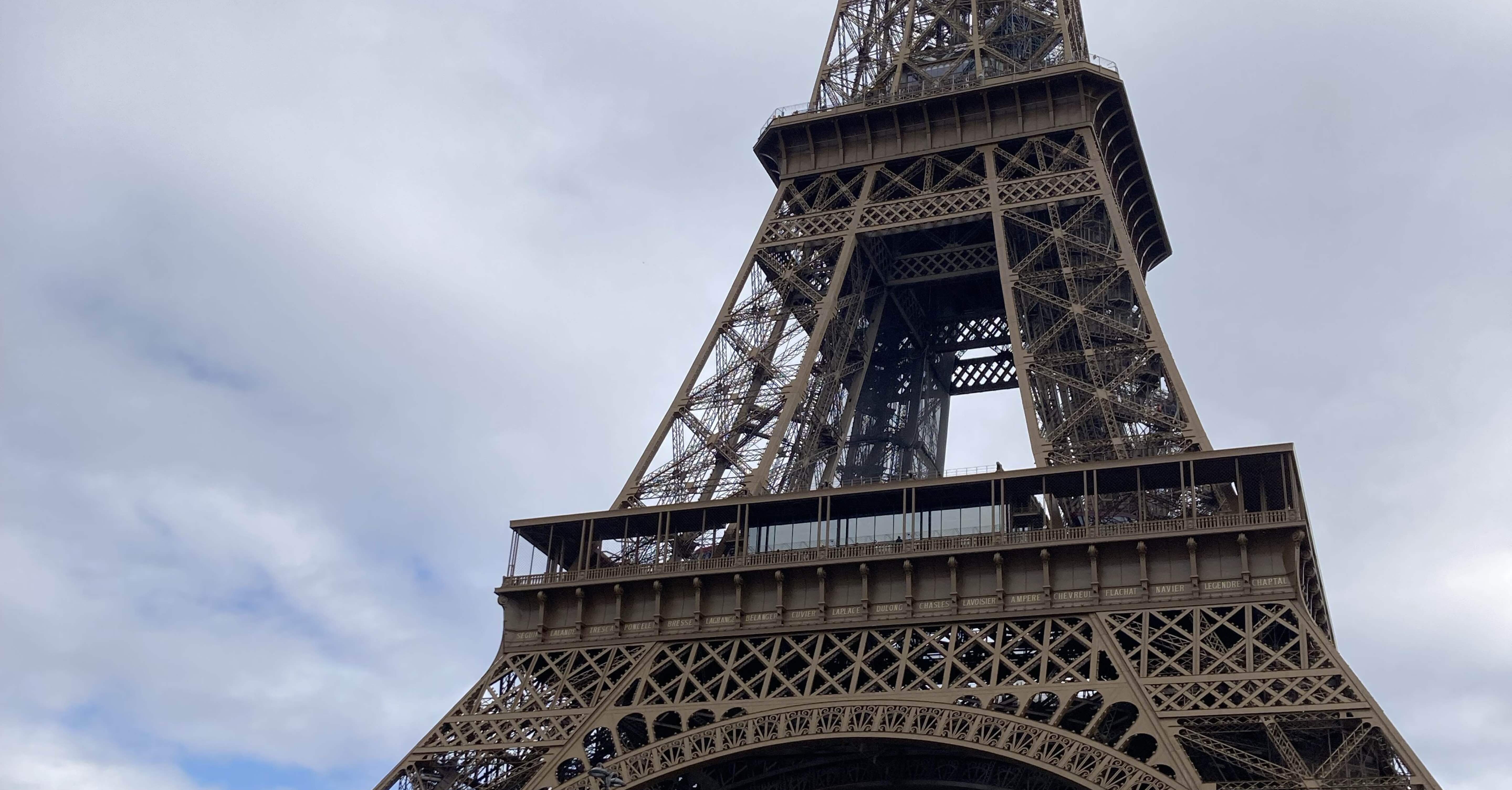 エッフェル塔 はじめてのパリ⑭エッフェル塔と凱旋門｜あんぽ りいち