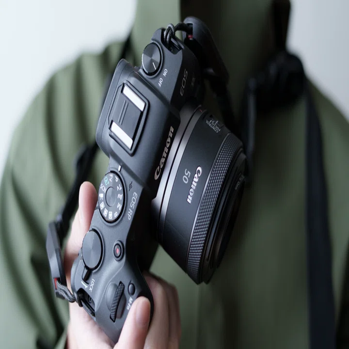 撒き餌にまんまと乗ったけど、それが最高だった。Canon RF50mm F1.8