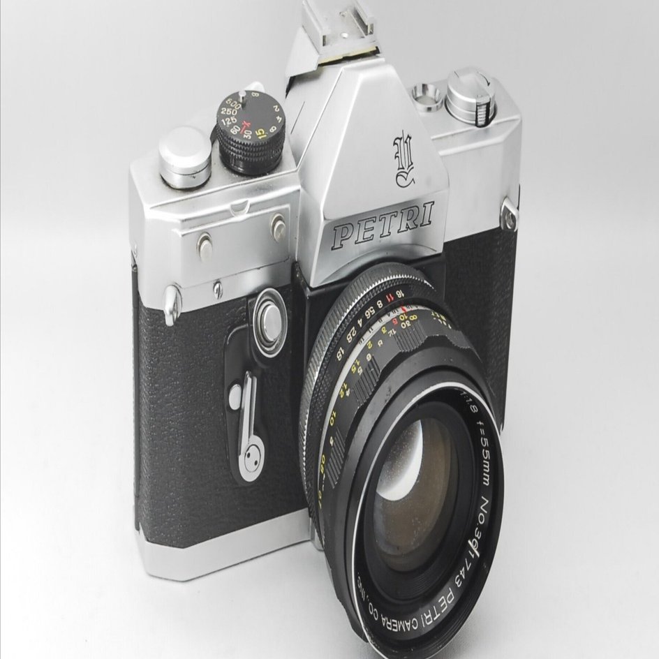 Petri Penta VIの分解｜フィルムカメラ修理のアクアカメラ