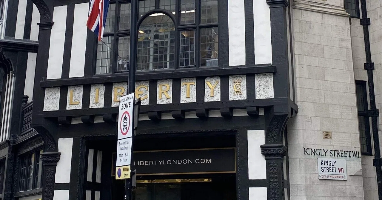 リバティ ロンドン 日本初のPOP UP SHOPを 日本橋三越本店にて開催 株式会社 リバティジャパン