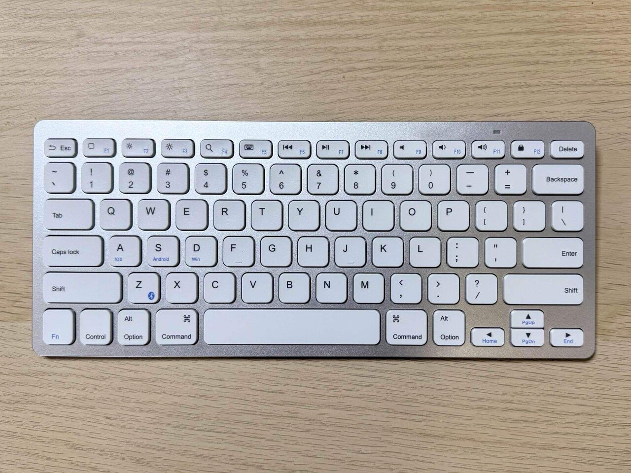 Apple - iPad Air 3 + Ankerキーボード Anker Bluetooth Ultra-Slim Keyboard for iPad Air 2 / Air