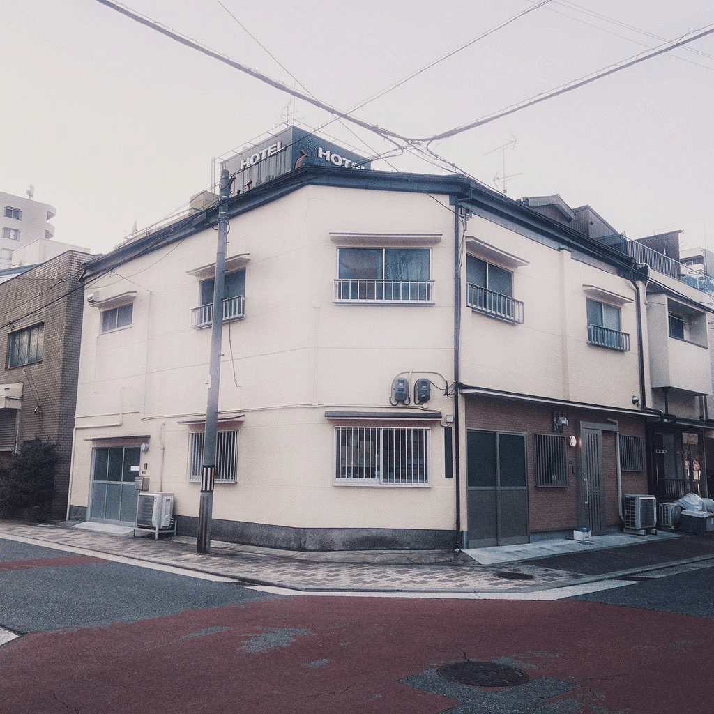 ハヌマーン 『REGRESSIVE ROCK』のジャケ写の建造物の所在地を捜索する