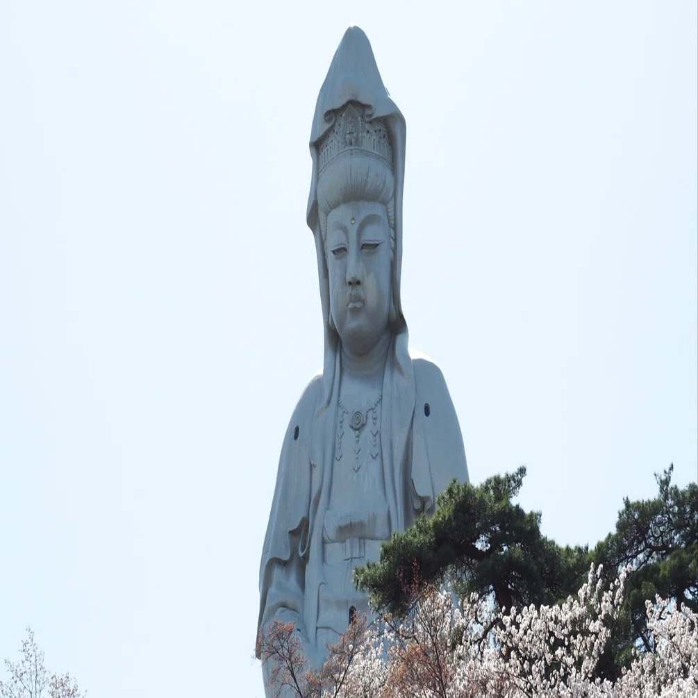 桜舞う高崎で見つけた、ご当地グルメと観音様の優しさ｜彩花サトコ