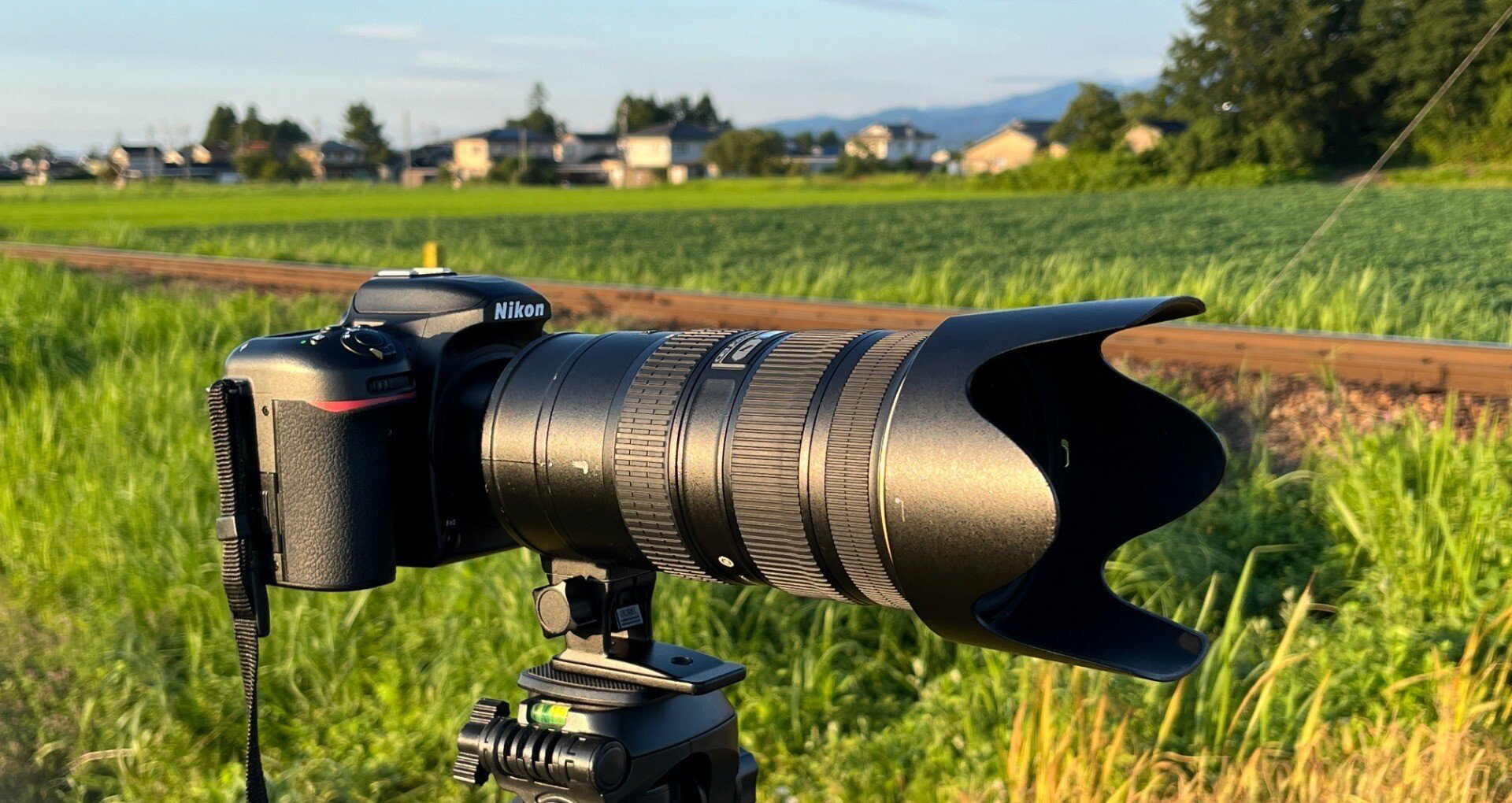 【週末限定値下げ】Nikon D7500 レンズキット 28-70mm f2.8 週末限定値下げ】Nikon D7500 レンズキット 28-70mm f2.8 D7500