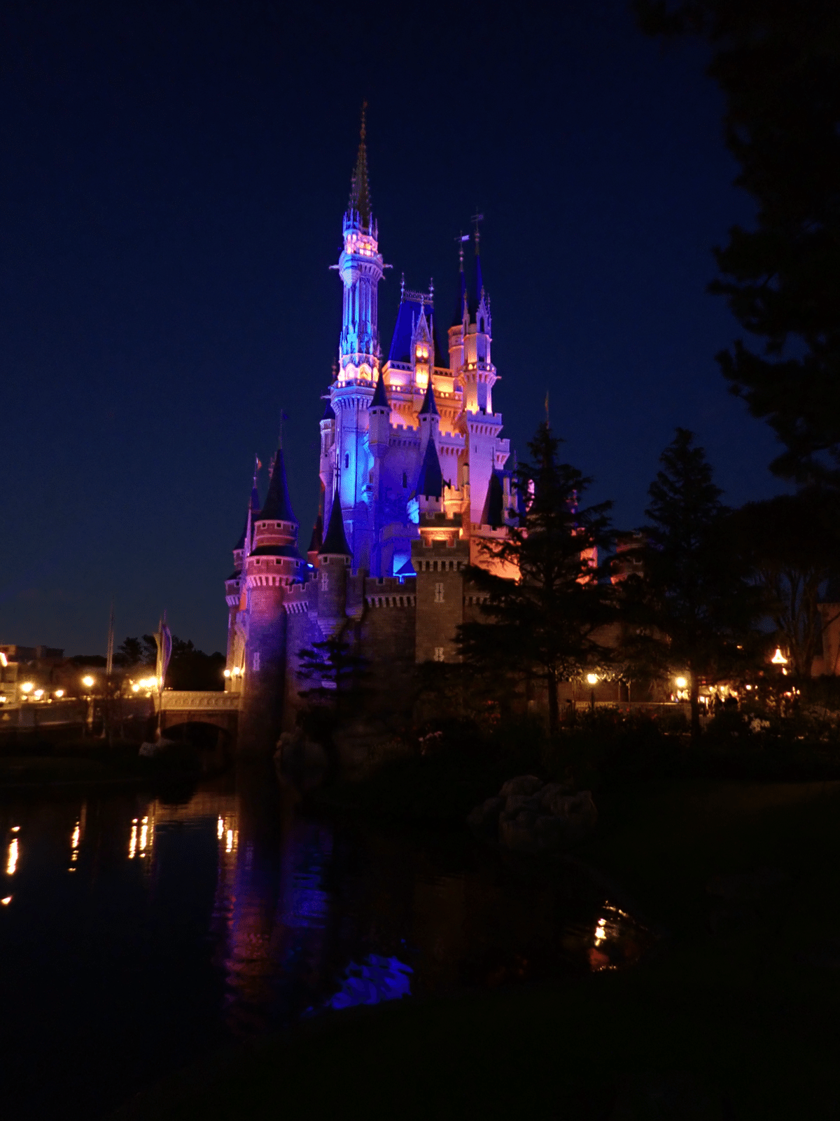 TG-7で撮るディズニー 〜シンデレラ城昼夜比較添え〜｜こてちゃん