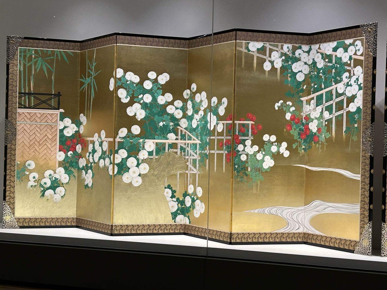 素晴らしい刺繍に感動✨百花ひらくー花々をめぐる美ー【後期