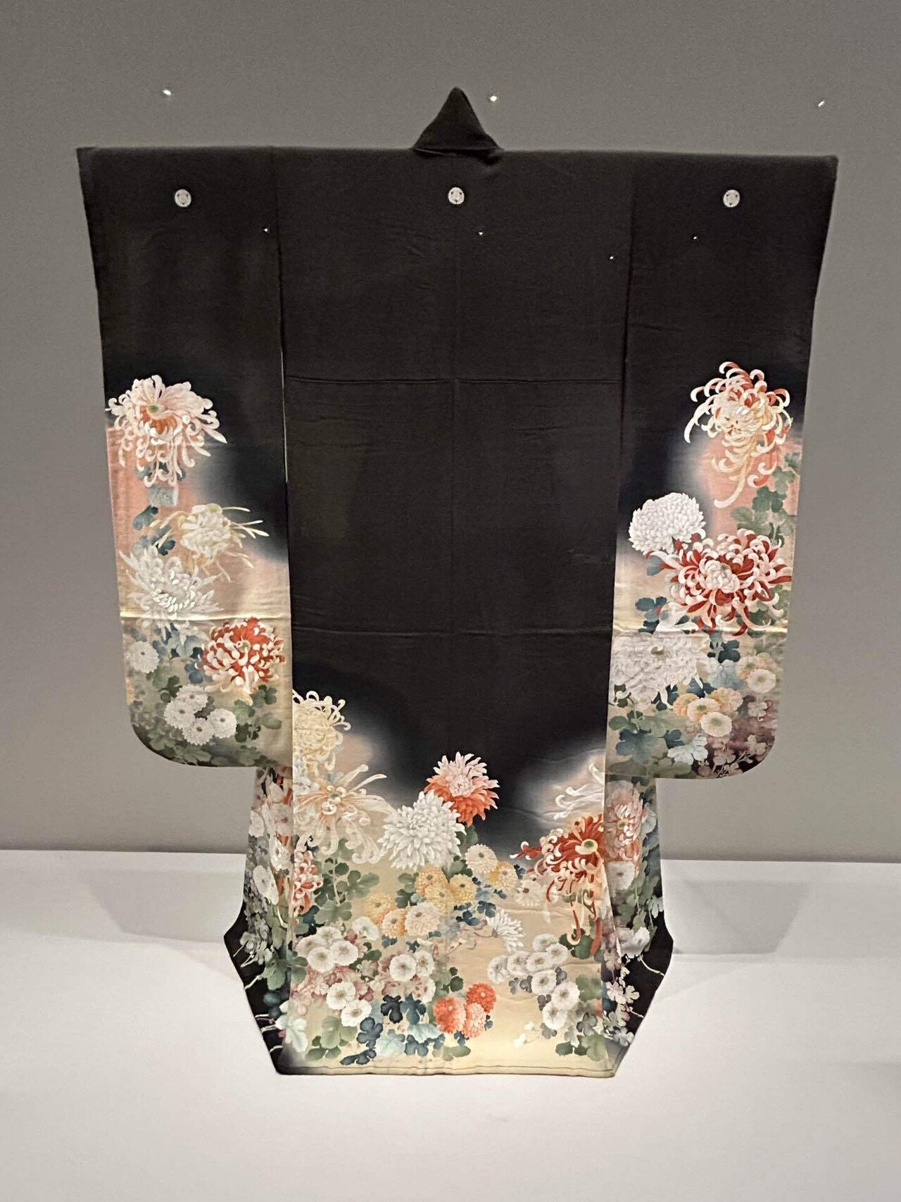 素晴らしい刺繍に感動✨百花ひらくー花々をめぐる美ー【後期