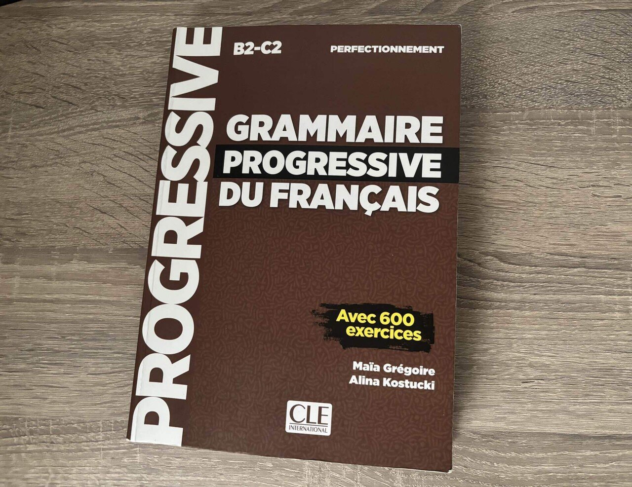 ほぼ積読】フランスに来て4ヶ月余りで本が30冊増えたので、また