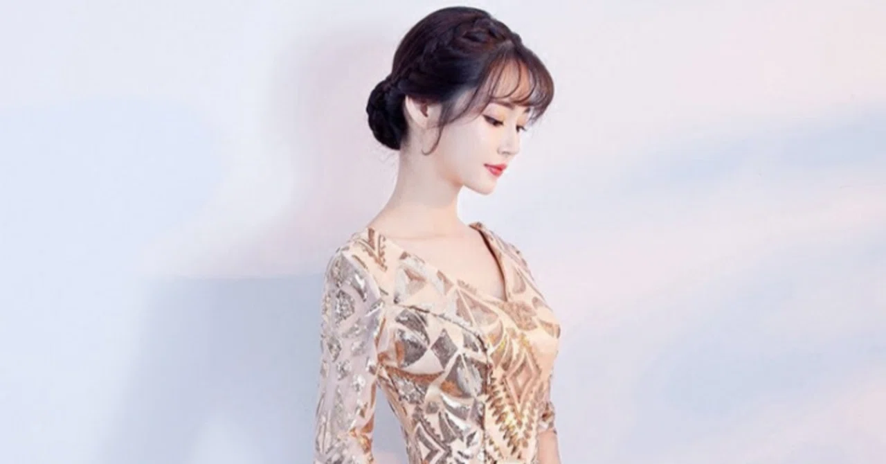 アルカドレス(ARUKA DRESS) carlotta オーダーメイド ミニドレス タイト ネイビー スパンコール キャップスリーブ 結婚式/披露宴/二次会 パーティー 高級感 写真映え 体型カバー 大きいサイズ 大人かわいい （ネイビー）XS S M L XL XXL XXXL main image 1