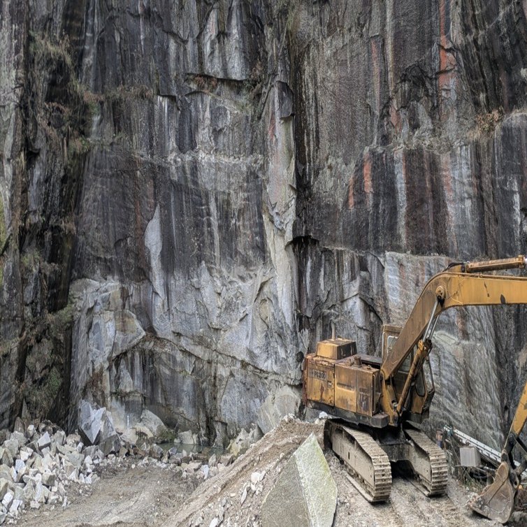 伝統工芸品「岡崎石工品」の石切場(採石場)見学に行ってきました
