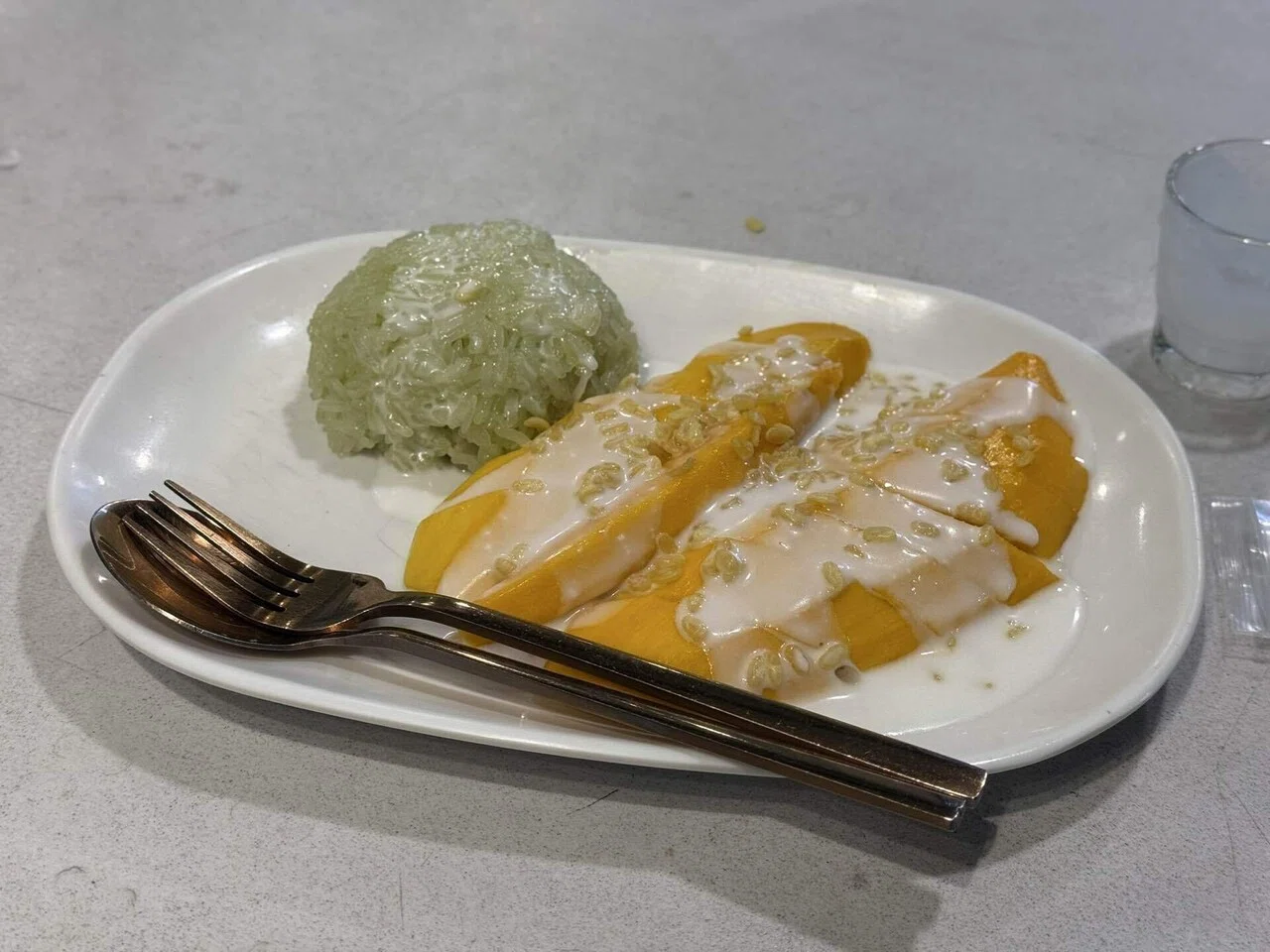 🇹🇭【タイ料理おすすめ】マンゴーライス(カオニャオマムアン)とは