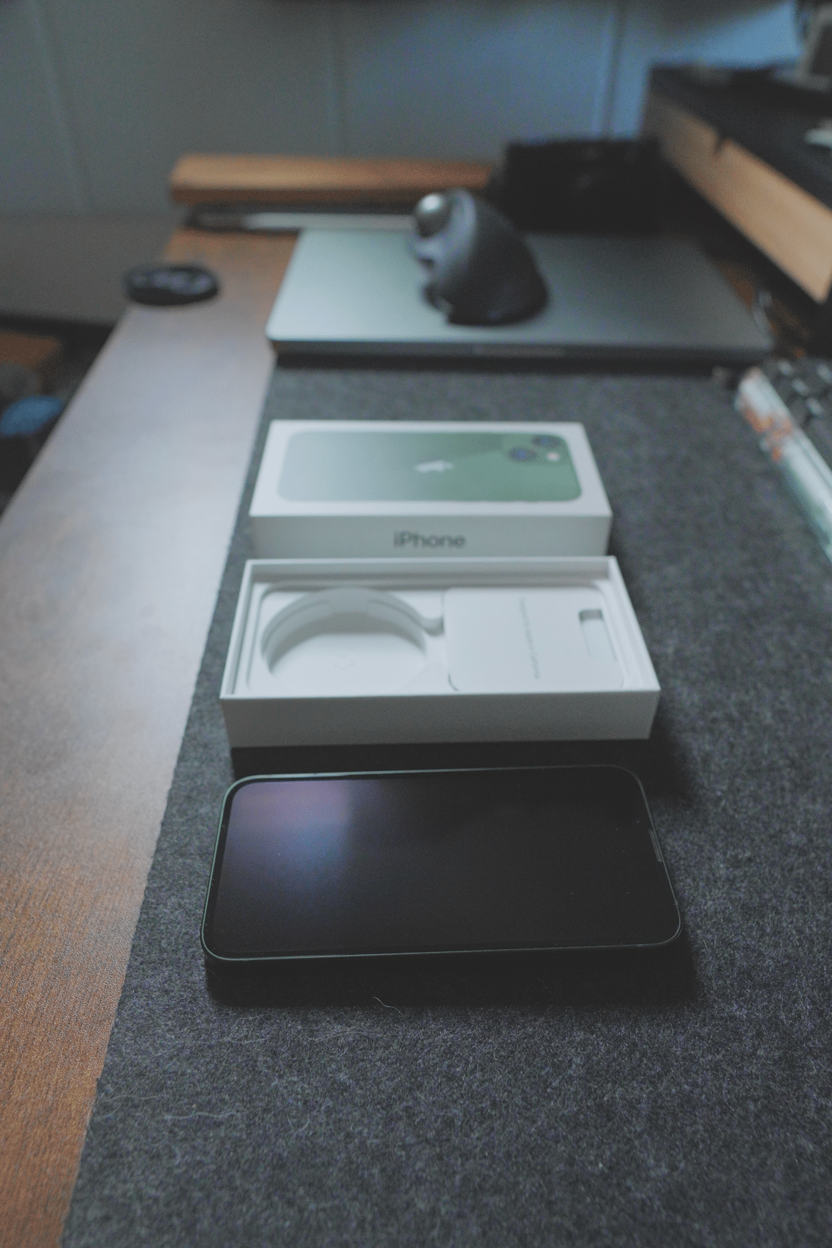 iPhone 13 mini 箱有り さようなら、僕の小さな相棒。iPhone 13 mini｜mudai.log
