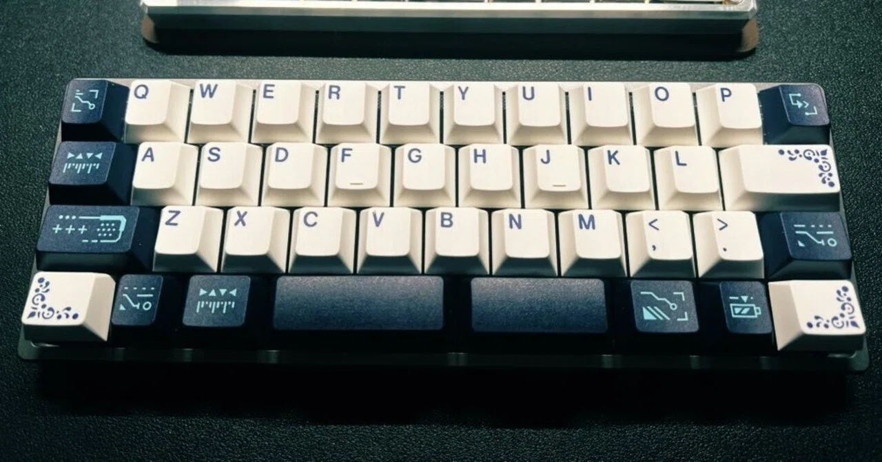 Trident42 LowProfile 自作キーボード 完成品 40%一体型キーボード「Trident42」ビルドログ｜kazy