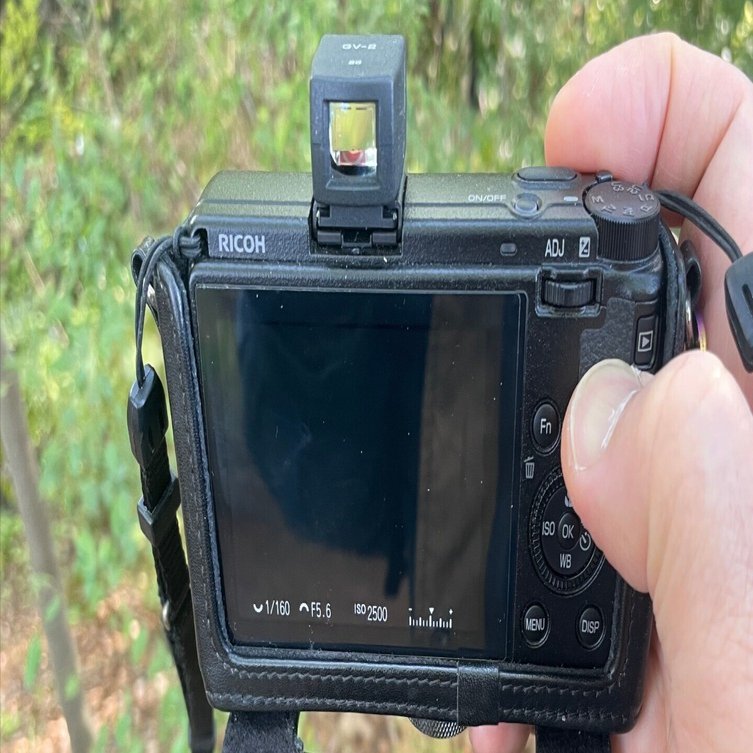 RICOH GR III モニター表示オフでの撮影｜nono