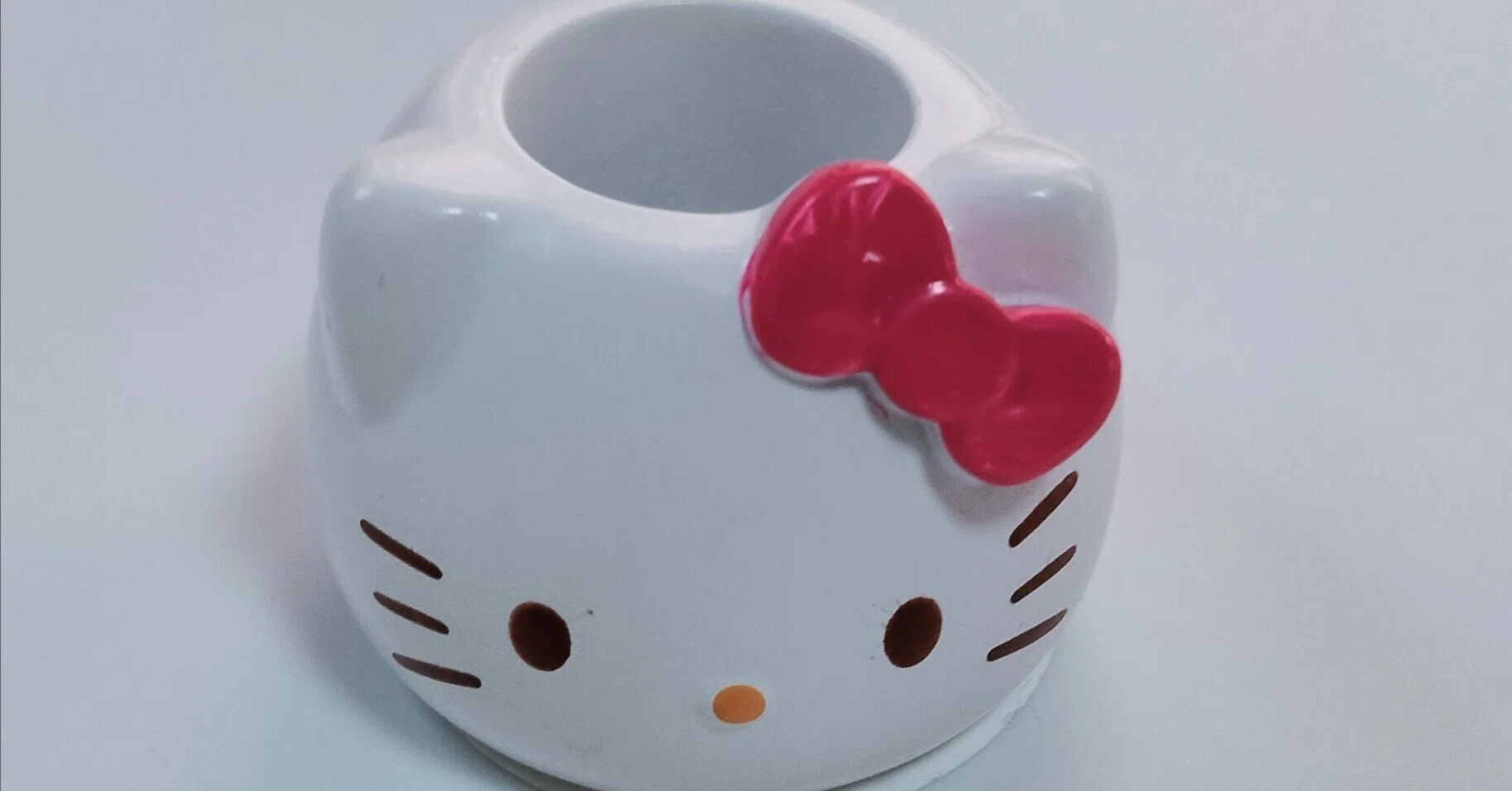 ダイソー購入品】キティちゃんの歯ブラシスタンドが可愛すぎる件