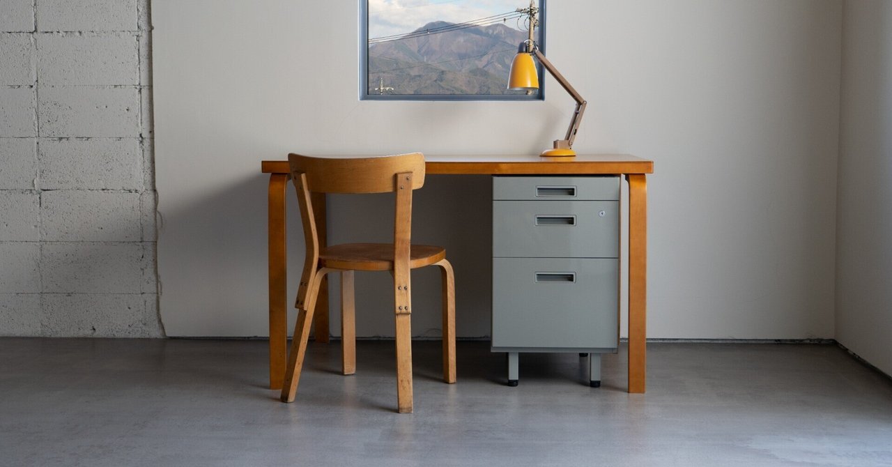 ProjectNote02 引き継ぐというデザイン  脇机を、今の暮らしにフィットさせるまで