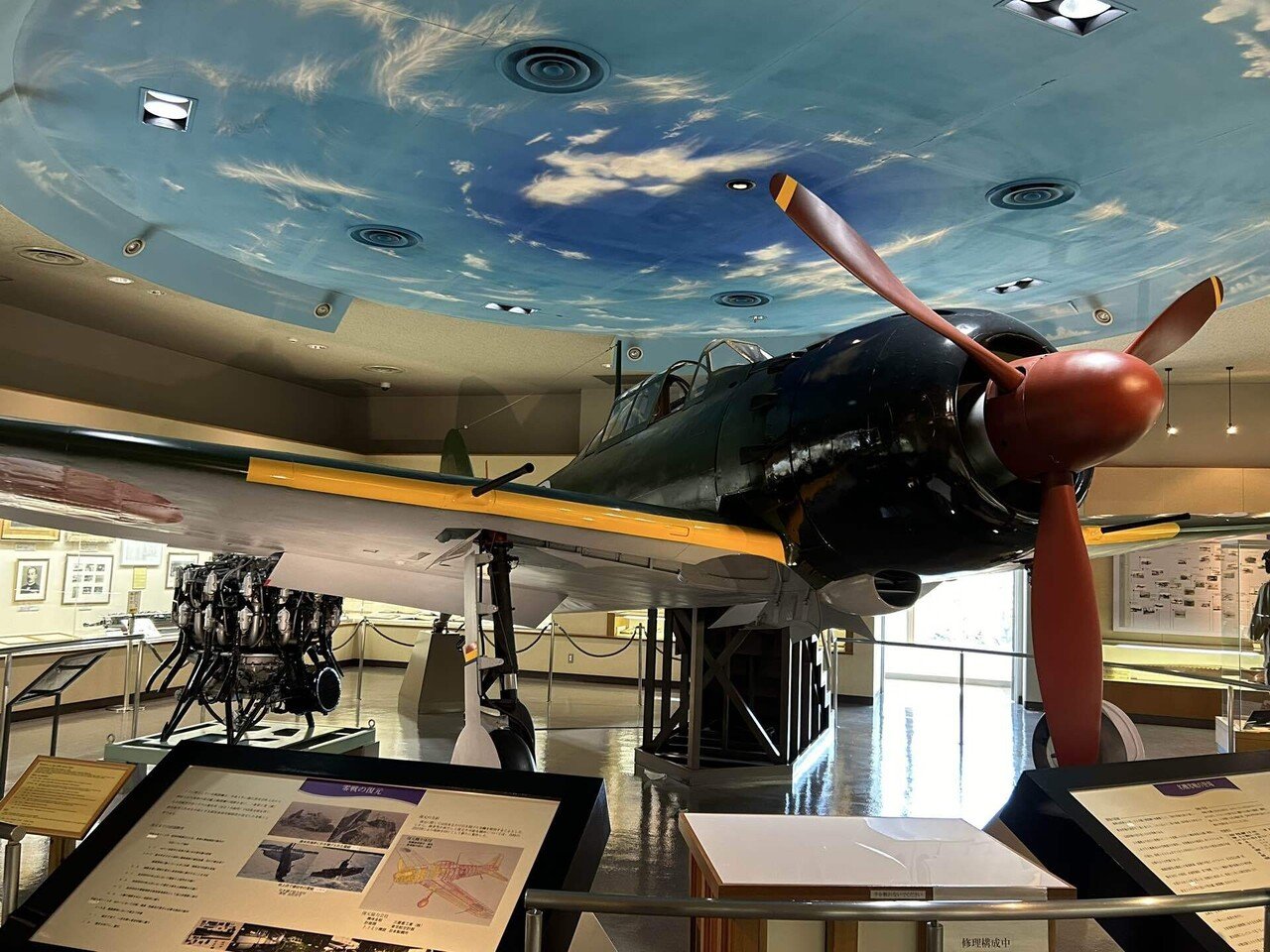 江田島の海軍兵学校を接収した米国海軍士官はアナポリスの校長となり