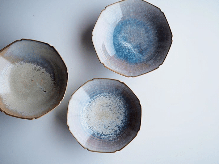 いい仕事していますよ、藍色で有名な陶芸家さんのぐい呑み いい仕事していますよ、藍色で有名な陶芸家さんのぐい呑