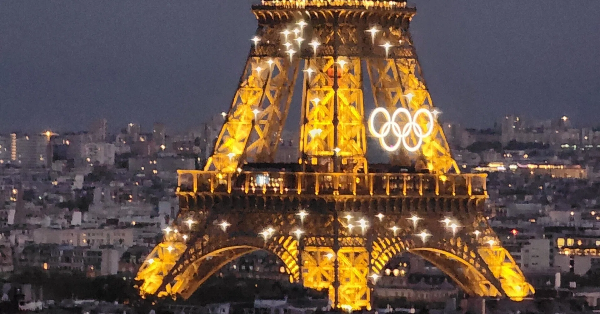パリオリンピック 2024 ピンバッチ メディア NHK 日本 エッフェル塔 🇫🇷パリオリンピック2024～凱旋門からのエッフェル塔＜フランス・パリ