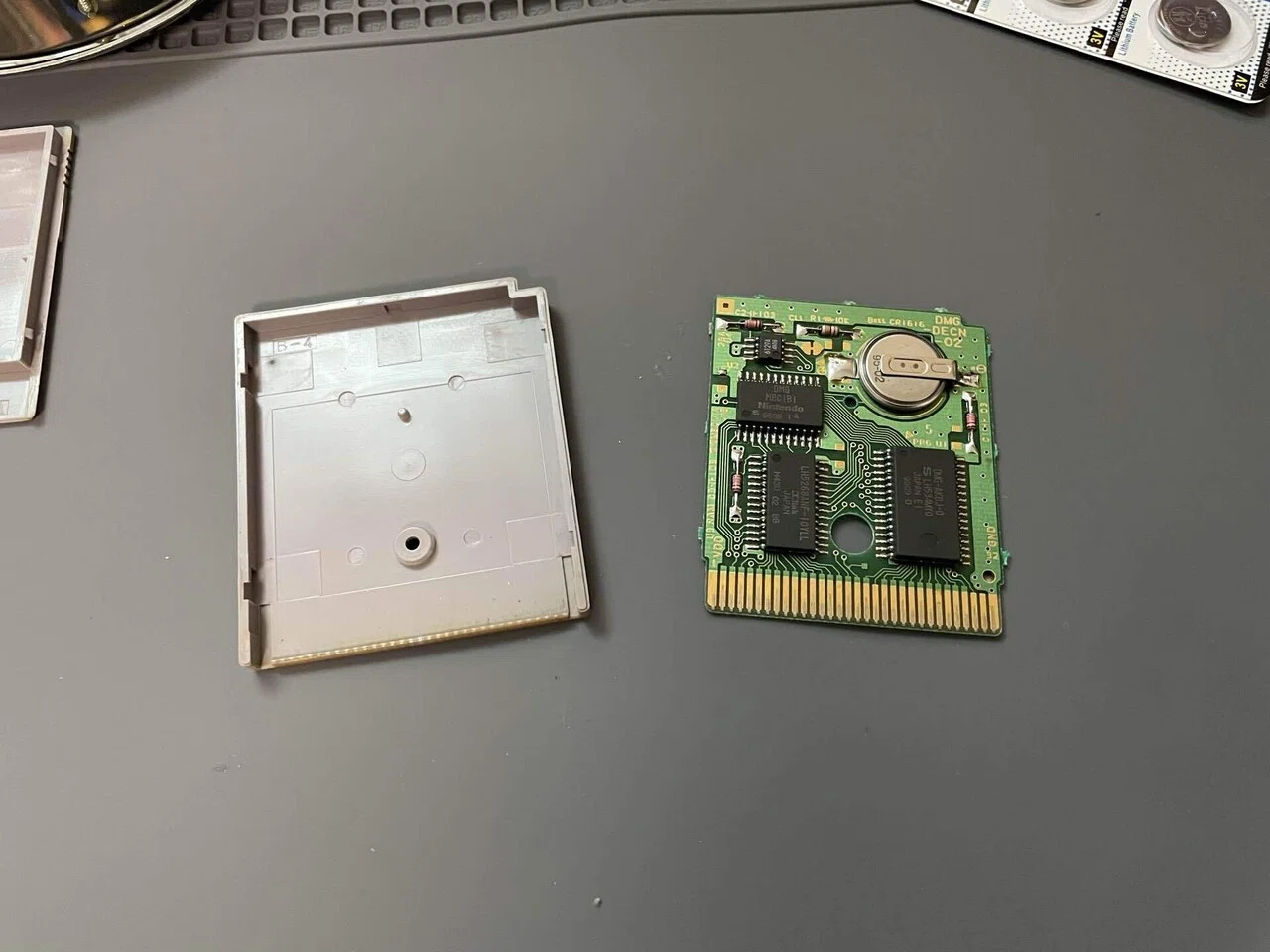 ゲームボーイソフトの電池交換とソケット化｜ふみん