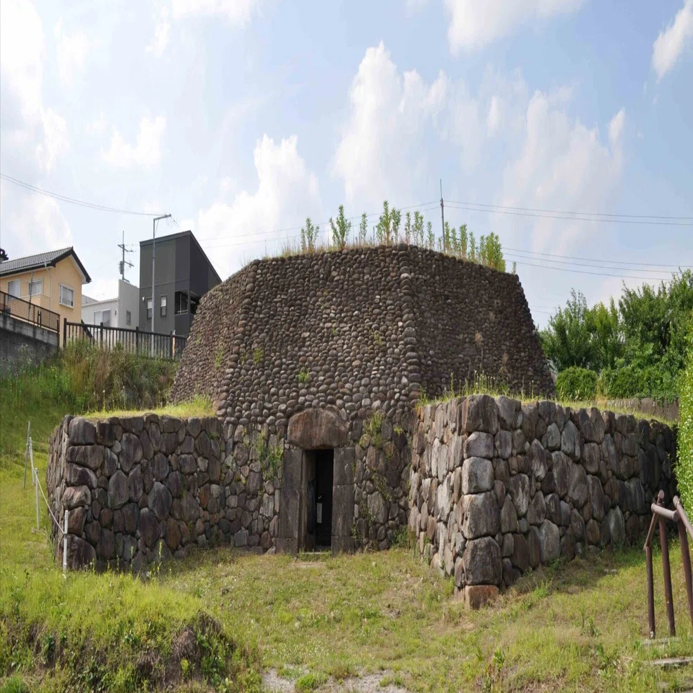 大和だけじゃない八角形墳の群馬の三津屋古墳｜ヒデチャコ