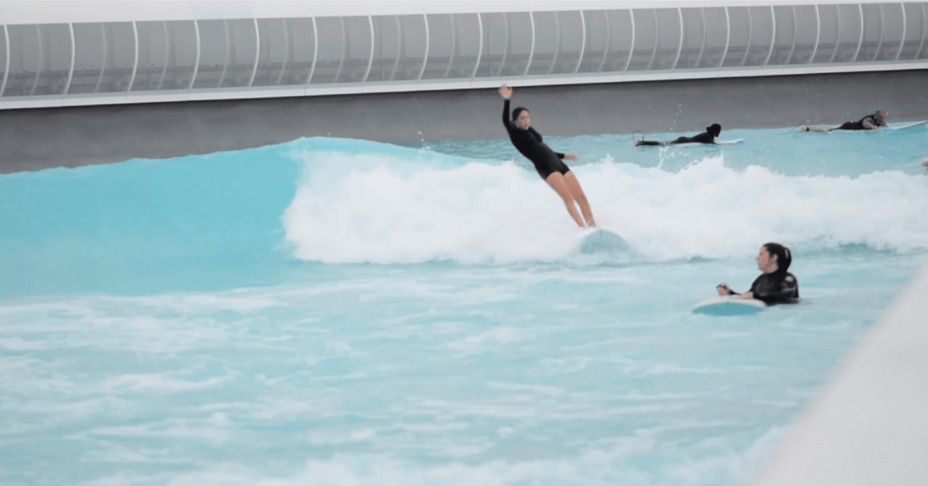 サーフィン初心者】必要知識と道具選び完全ガイド【ルール、安全対策