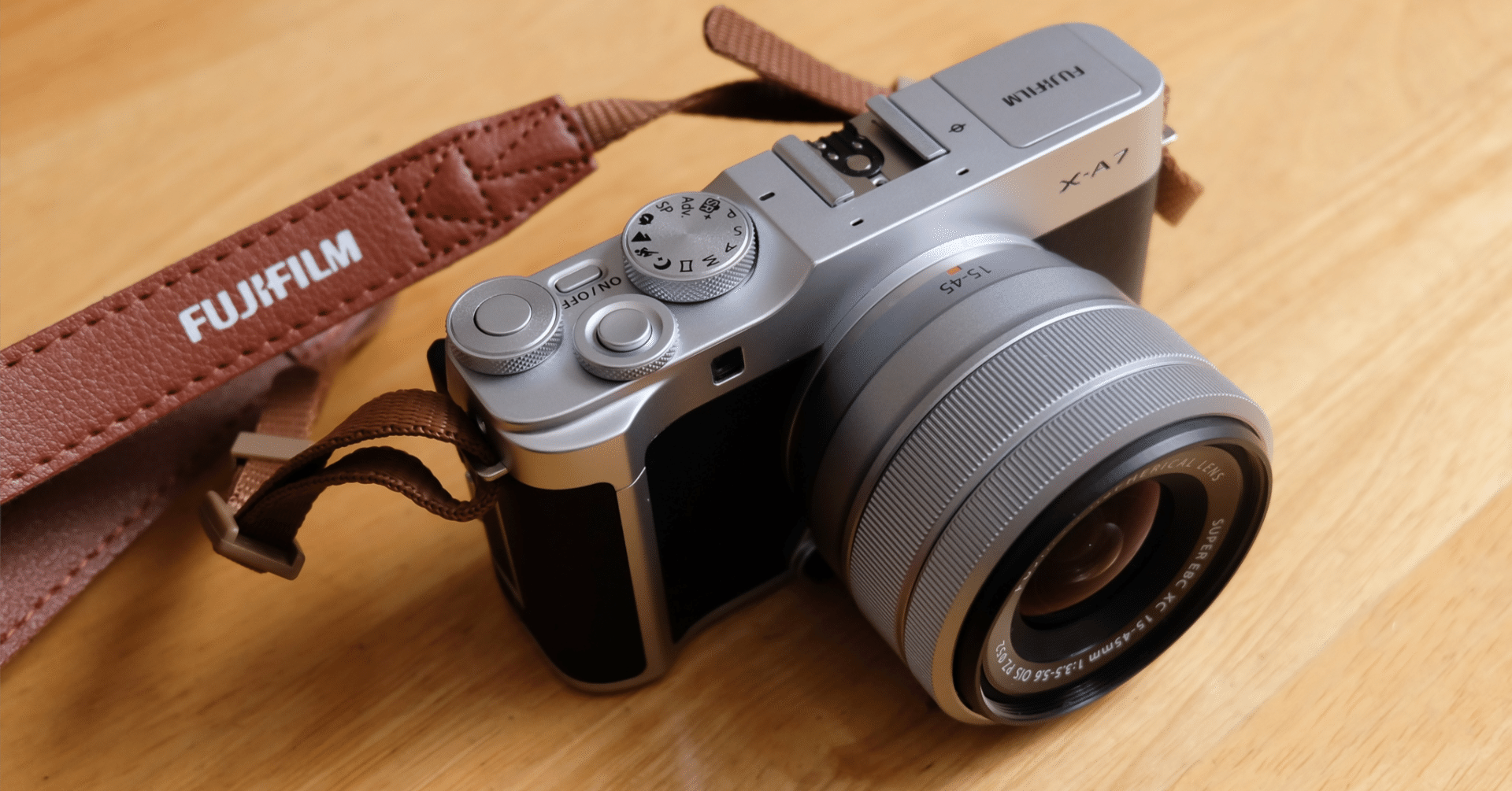 初心者向けすぐ使えるWズームレンズカメラバック付きニコン D70