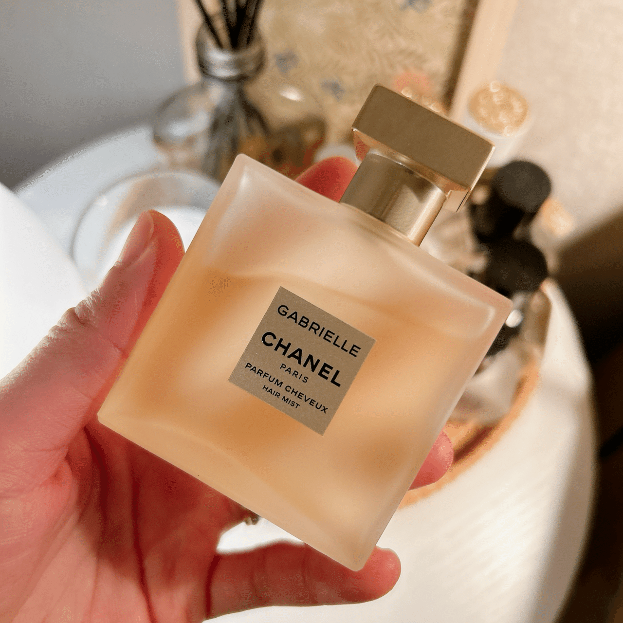 CHANELGabrielヘアミスト 行き着く所はヘアミスト🥑 | CHANEL | noteで気付いた纏い方 ｜ yumo.