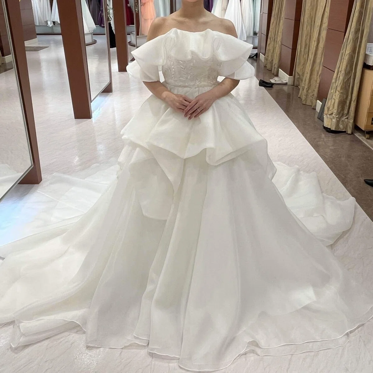 11 ドレス試着4回目-BRIDARIUM MUE｜アンダーズ結婚式レポ｜S