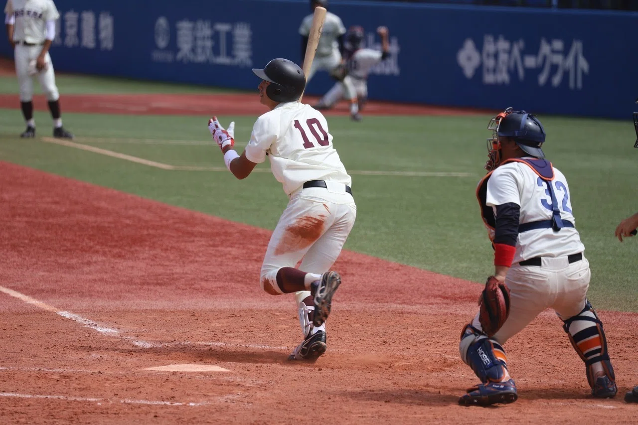 これ1本で完結！EOS Kiss X9i + タムロン18-400mm 野球撮影