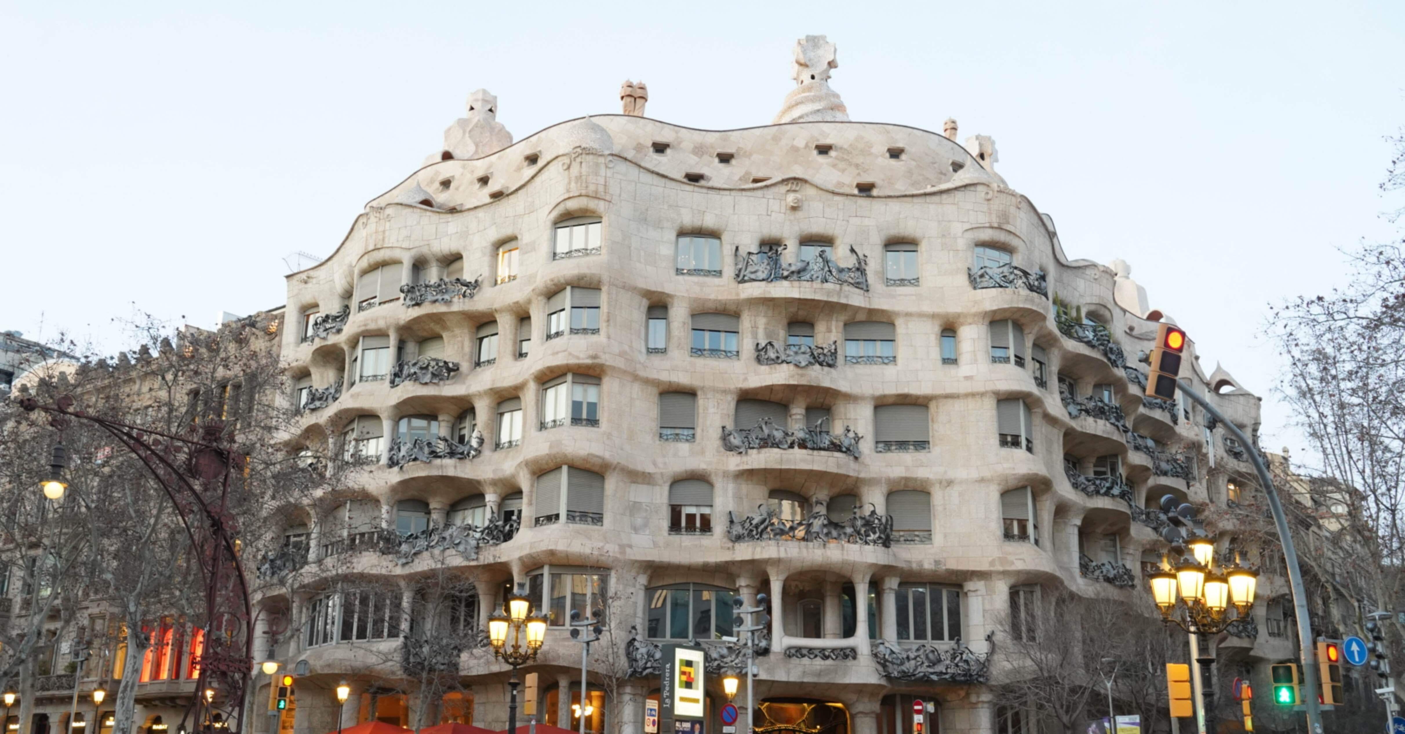 憧れのスペイン・バルセロナでガウディ建築をたのしむ｜nasutabi