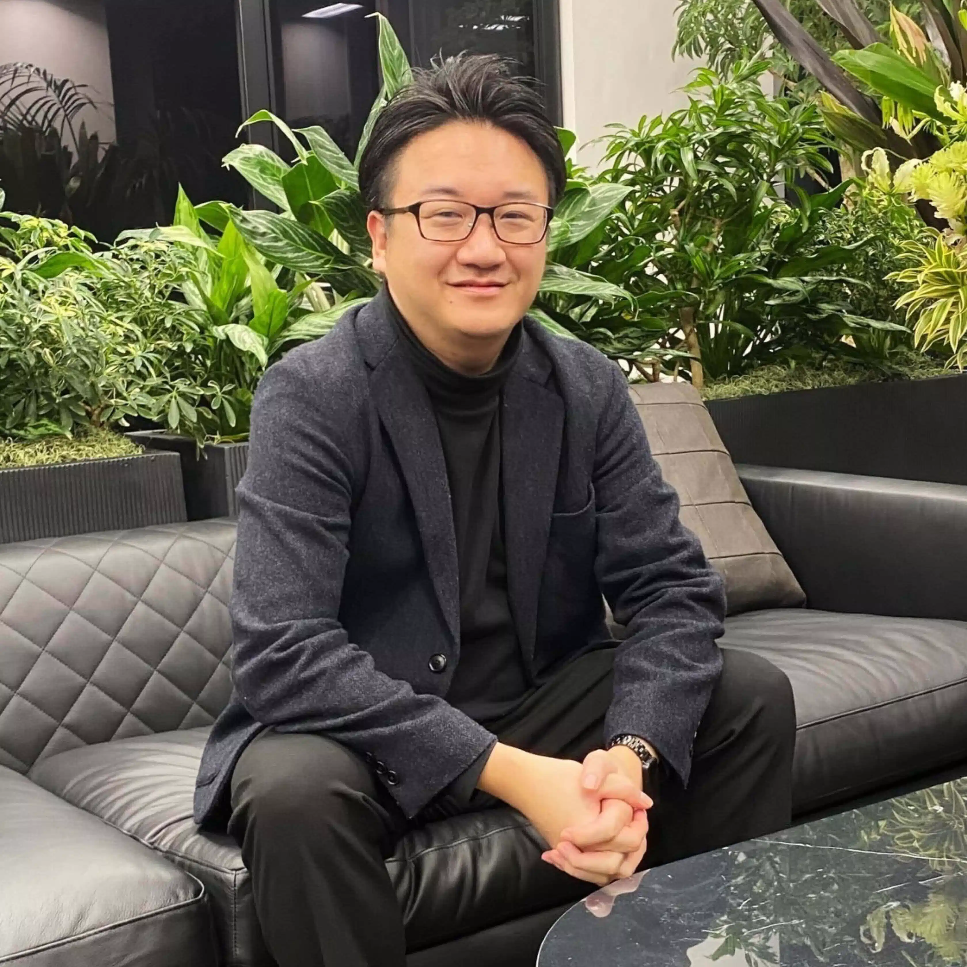 池嶋裕一|コールセンターと結婚相談所の社長