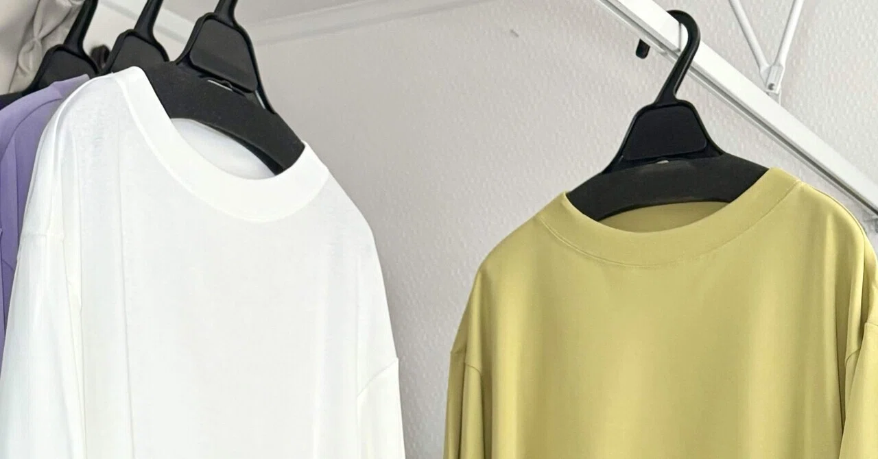 T-shirt made of Japanese high-gauge twisted yarn in a rib-knit 