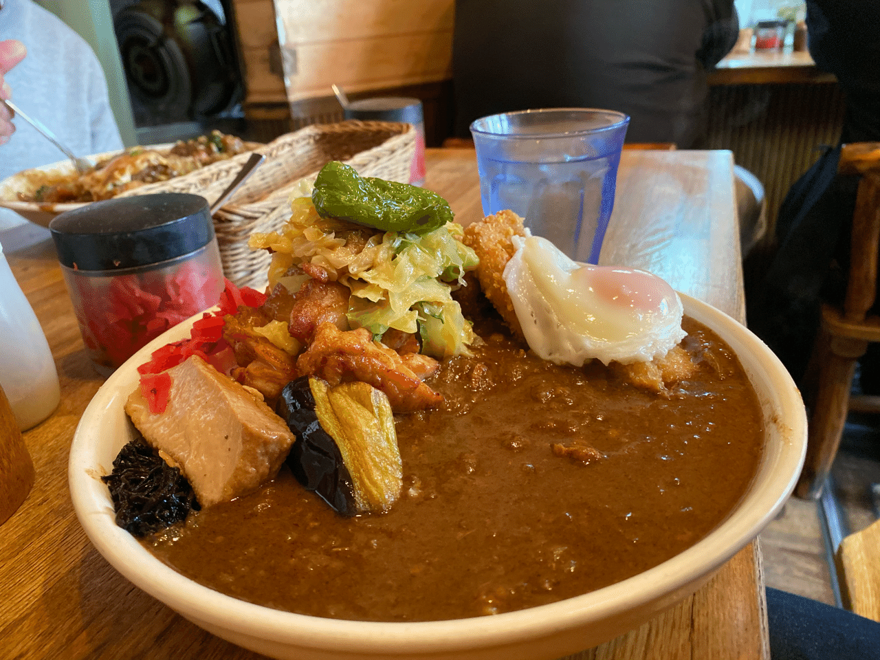 カレーですよ4331 渋谷 リトルショップ 気まぐれを小ごはんで が やっぱり多い そして熱い 最高だ Atushi Iiduka カレーですよ Note