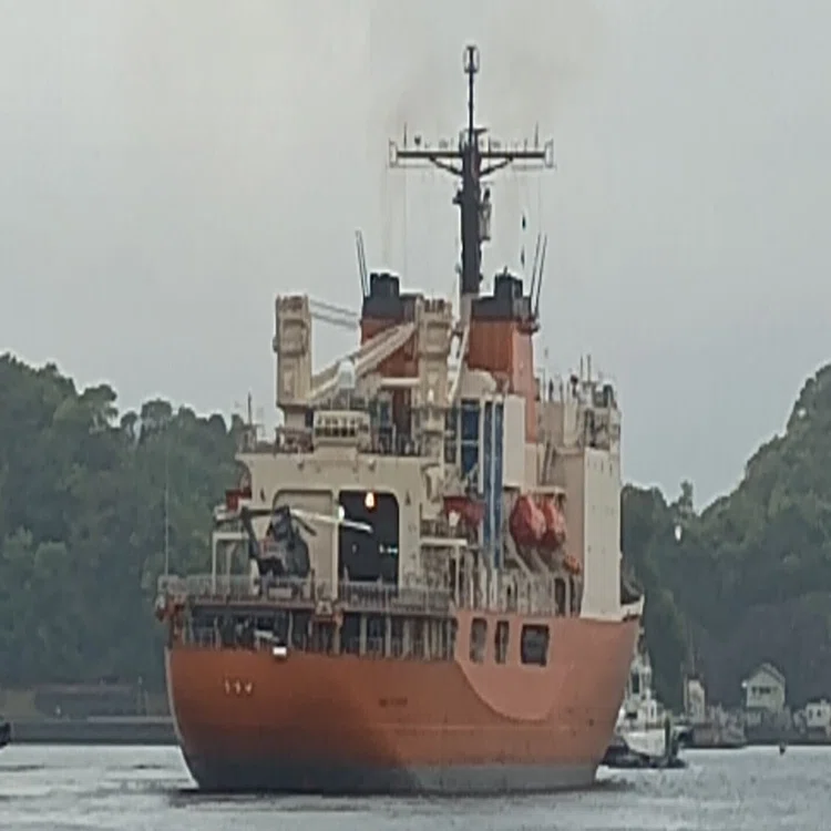 砕氷艦「しらせ」（2代目）｜ホタテマンの道楽三昧