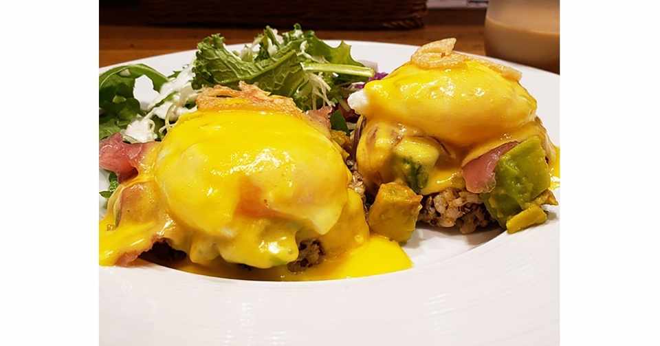 スギアカツキ たまごのはなし 第35回 人気の卵料理専門店のエッグベネディクトに学んだ おいしいひと時 世界文化社 公式note