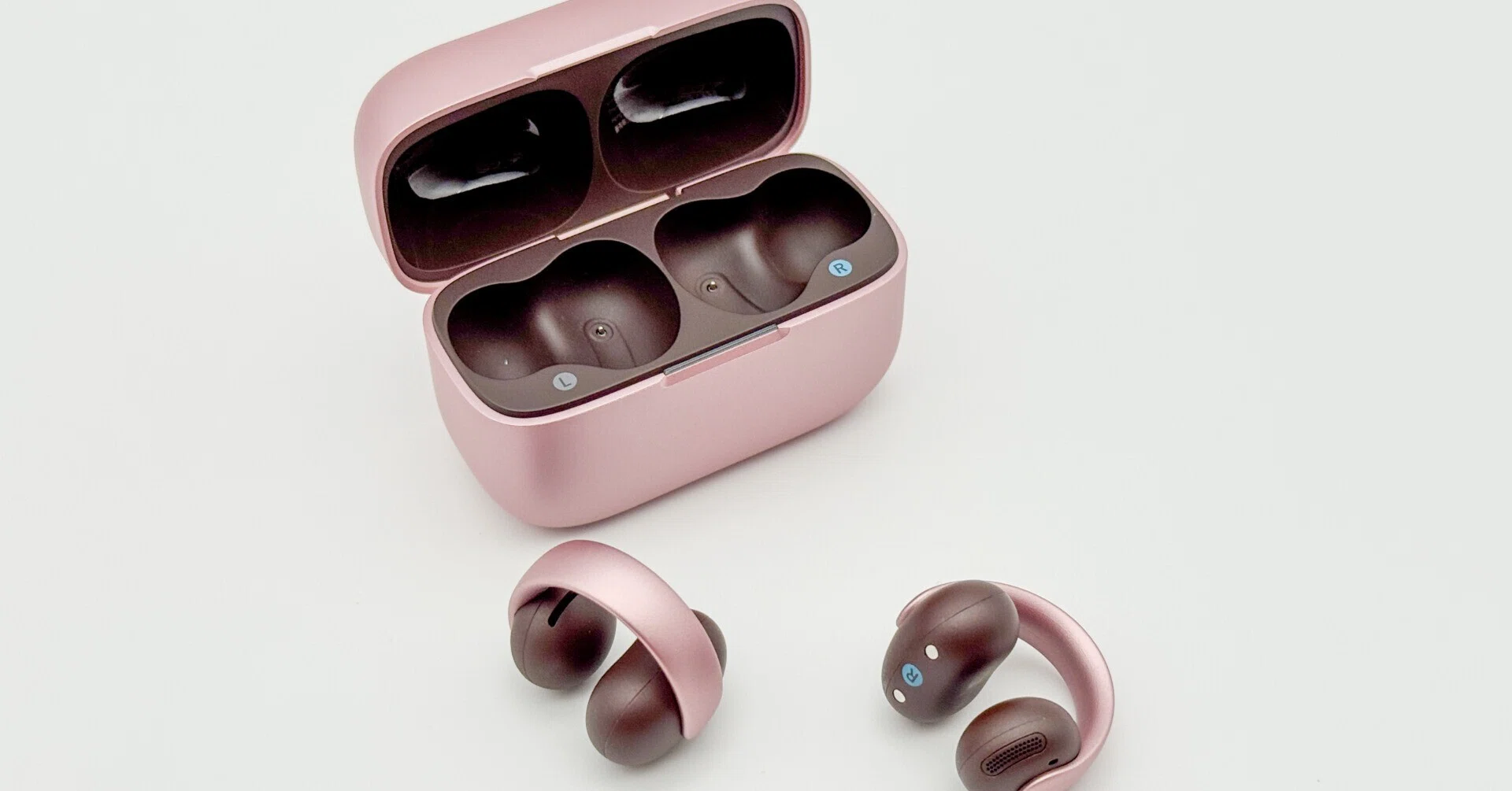 Anker Soundcore AeroClip」をレビューしました|イツキ@個人事業主 Anker Soundcore AeroClip」をレビューしました|イツキ@個人事業主