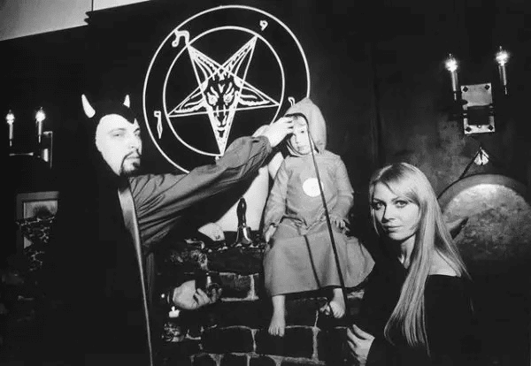 悪魔崇拝とは何か 古代から現代まで : ルーベン・ファン・ルイク