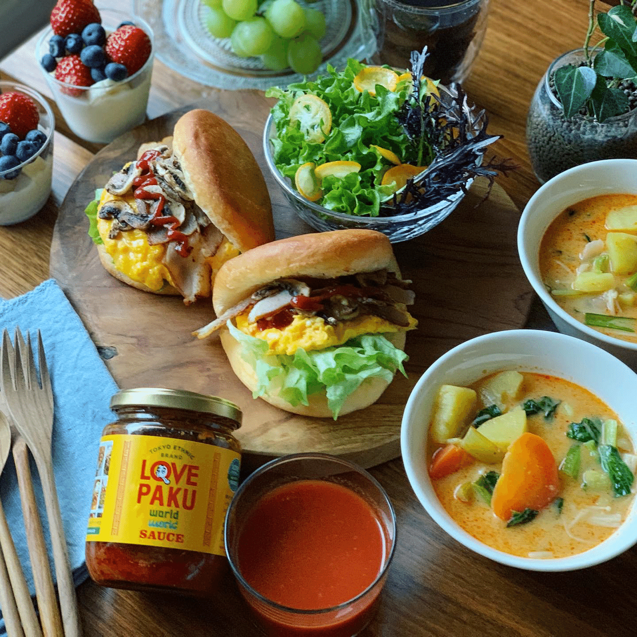 ベーコンエッグサンドとエスニックなスープ みずのさちこ Note