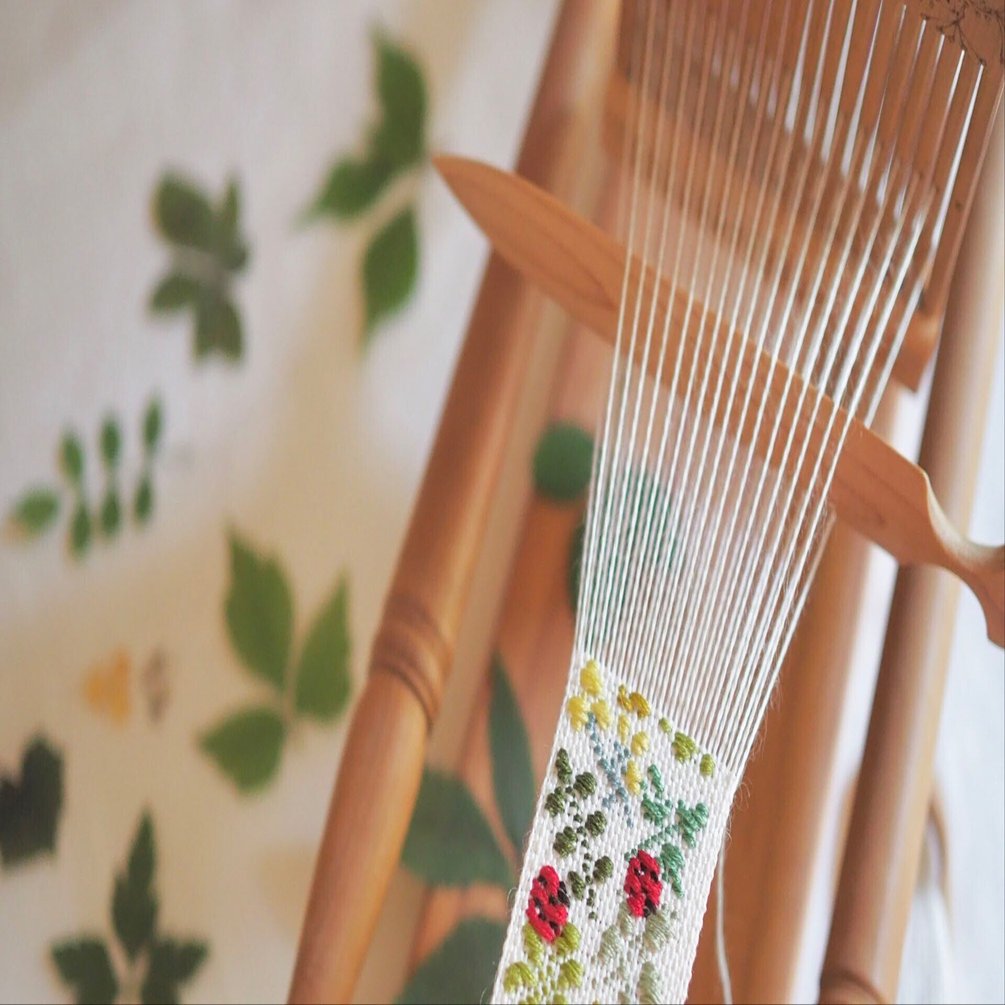 nysta o gnola コンパクトルームではじめるリボン織り｜nysta o gnola