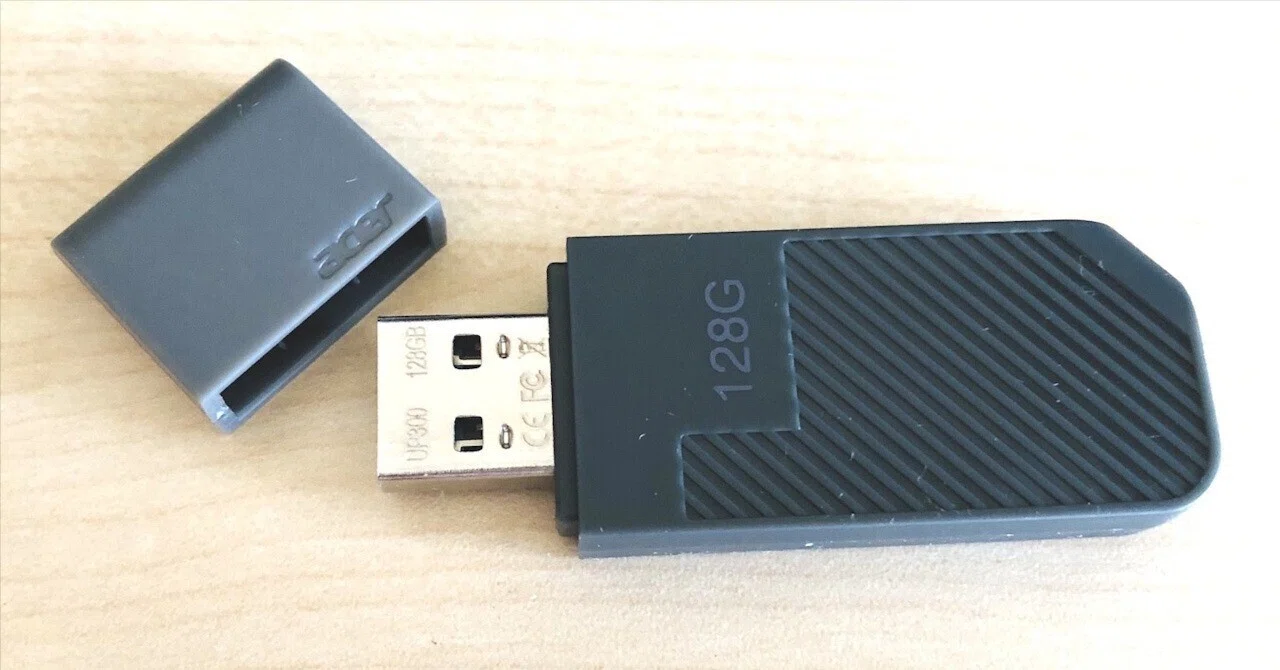 USBメモリーレビュー : Acer UP300 128GB｜4cv Lab
