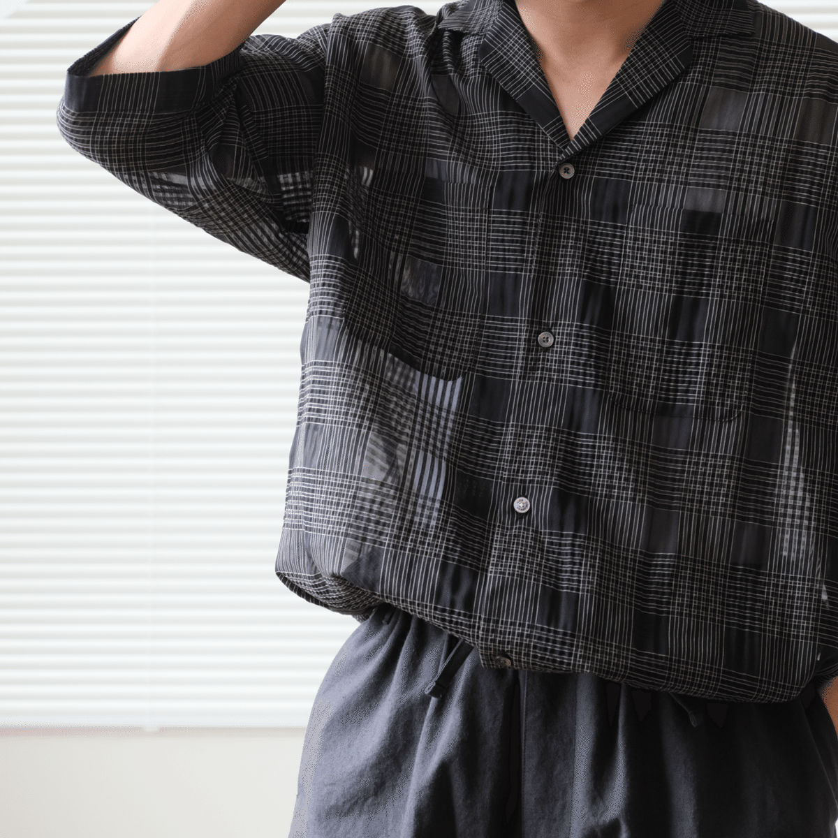 透け感の写真載せました　 着用すると着心地の良さがわかっていただけます さりげない透けシャツ｜水岡