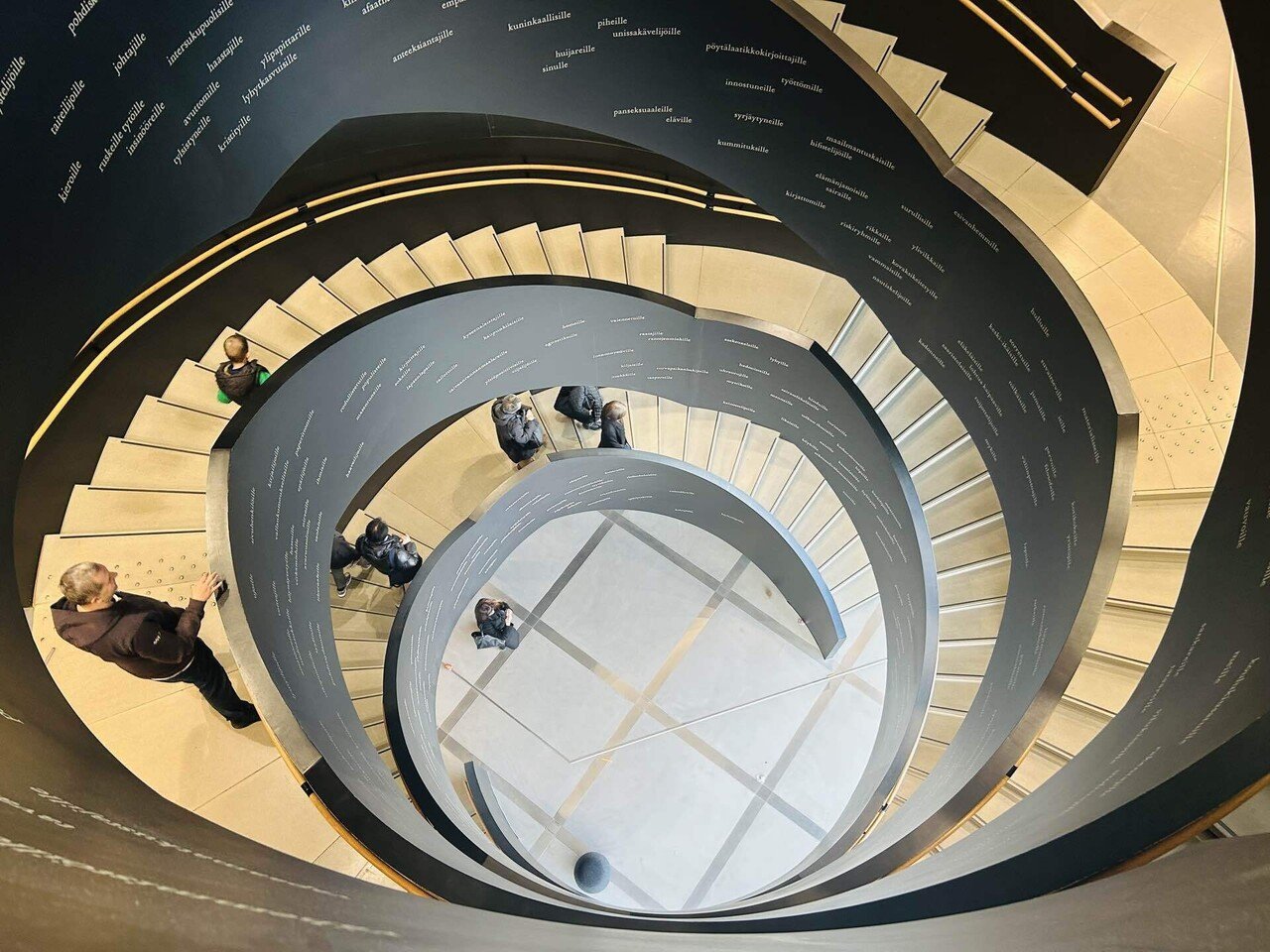 ヘルシンキの図書館が最高すぎた話。【Oodiに学ぶ、人を惹きつける空間