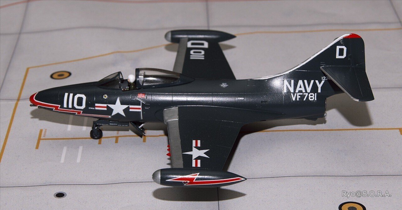 ハセガワ 1/72 アメリカ海軍 F9F-2 パンサー プラモデル B12 6g7v4d0 Amazon.com: Hasegawa 1:72 Scale F9F-2 Panther Model Kit