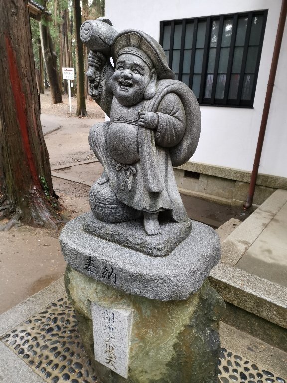 出産祝いなども豊富 豊川稲荷は日本三大稲荷の一つで商売の神様｜かとしん 特撮