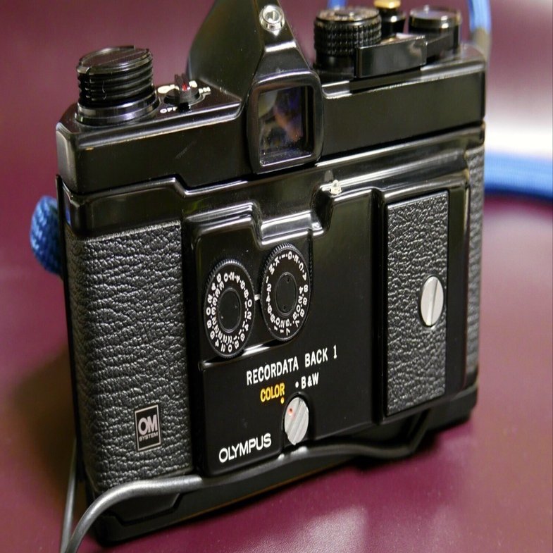 25．OLYMPUS OM-1にRECORDATA BACK1を装着してみた＜カメラ＞｜神成