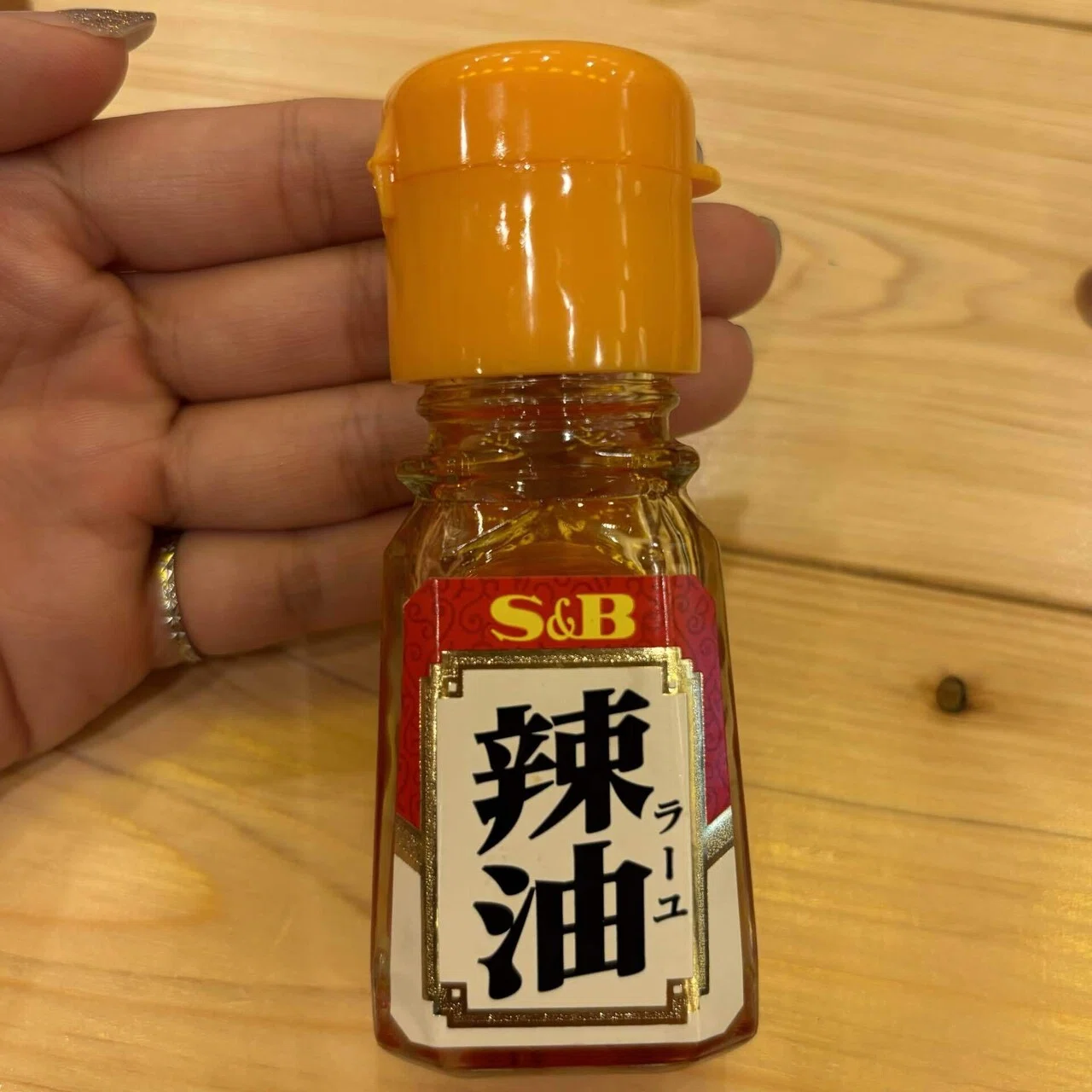 007 オンリーワン！エスビー食品のラー油のフタがスゴい｜藤本香織